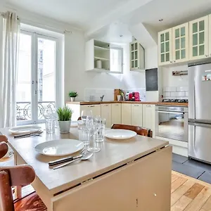 Quartier Pigalle Free Netflix Appartement Paris